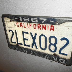 VINTAGE CALIFORNIA LICENSE PLATE MUSTANG FRAME !